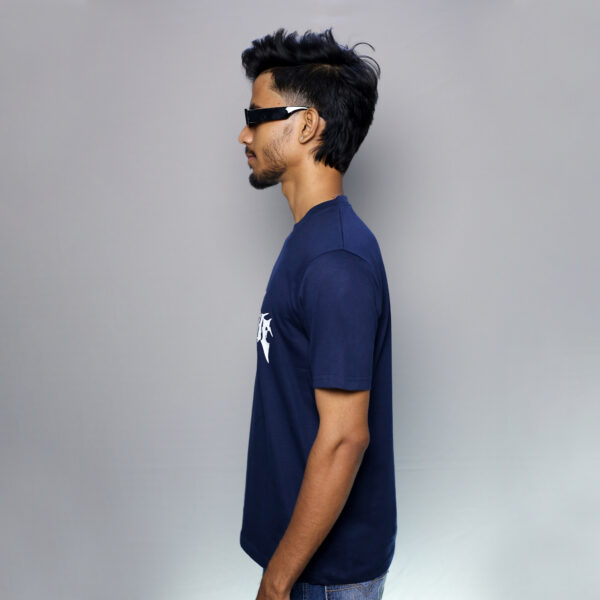 TRUSTISSUE  FIT T-SHIRT